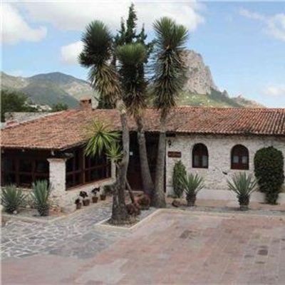 Hotel Parador Vernal