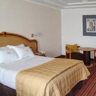 Suites Inn La Muralla Metepec