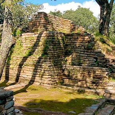 Zona Arqueológica Toluquilla